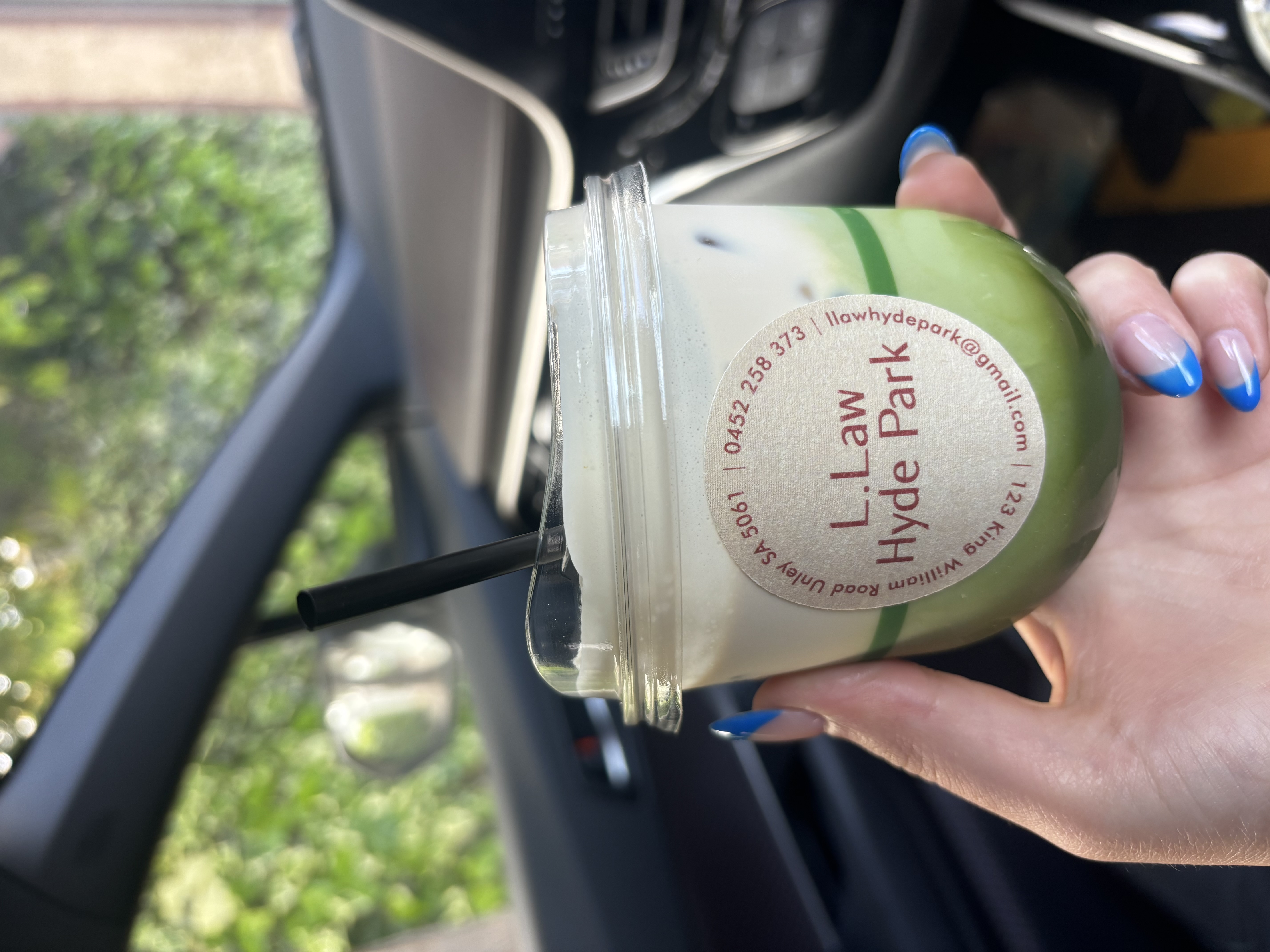 Yummiest matcha and always the kindest staff!! The ube matcha is my faveee